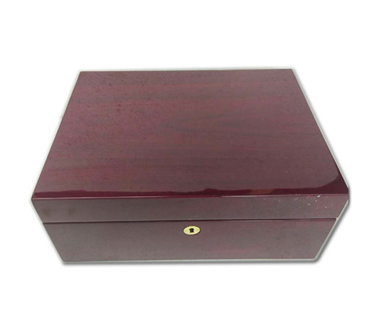 Cigar box